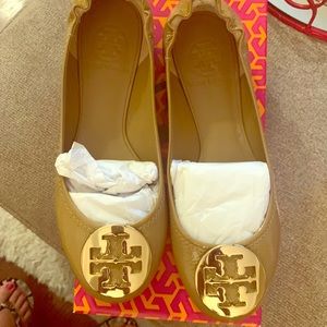Brand new Tory Burch Reva flats